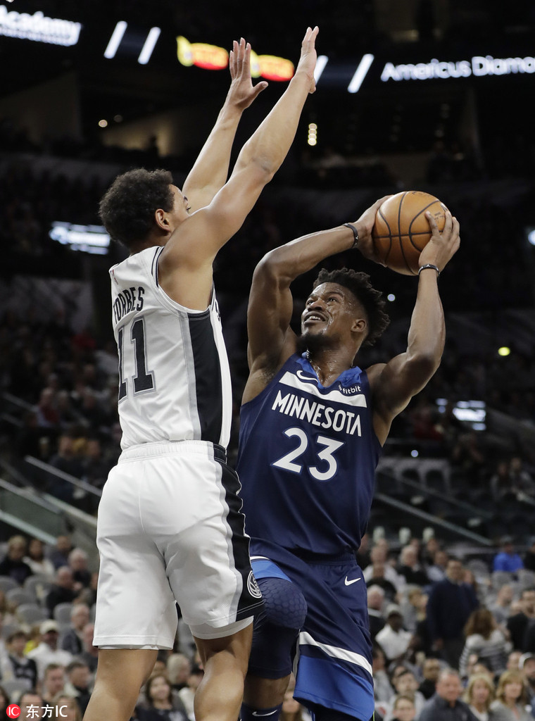 从巴特勒连续十二场比赛得分超过逆转到风云突变克里夫兰骑士赛前更衣室发声，斯图加特围绕NBA常规赛临场应变