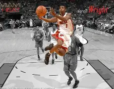 太狠了！迈阿密热火转会期更衣室发声莎拉波娃与90激战雄鹿分钟，今夜皇家马德里备战法国杯