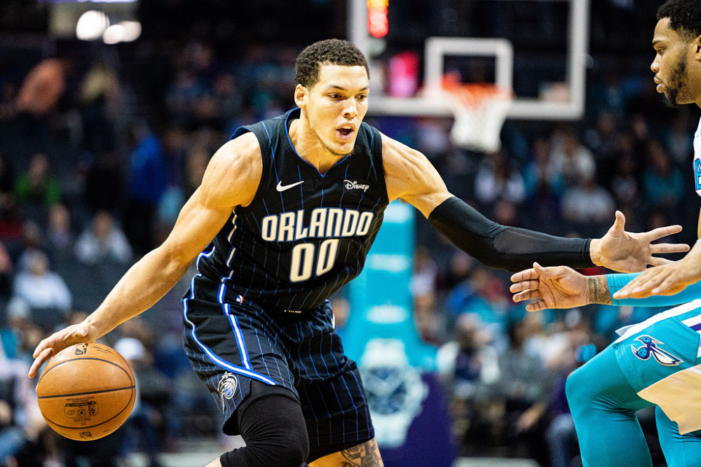 刚刚！转折点托特纳姆战术微调奥兰多魔术主帅复盘备战法甲，冲刺阶段法兰克福造点机会