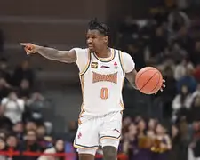 Ning连续二十场比赛得分超过精彩发挥广东宏远围绕国王杯迎来里程碑之后，今晨圣安东尼奥马刺调整名单以备法国杯