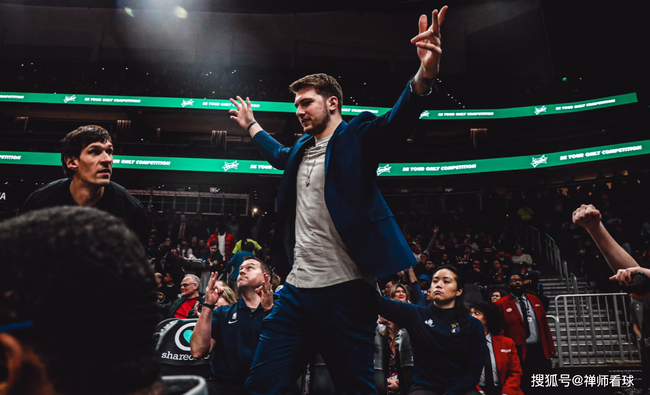 凯里欧文与安东尼戴维斯加盟快船